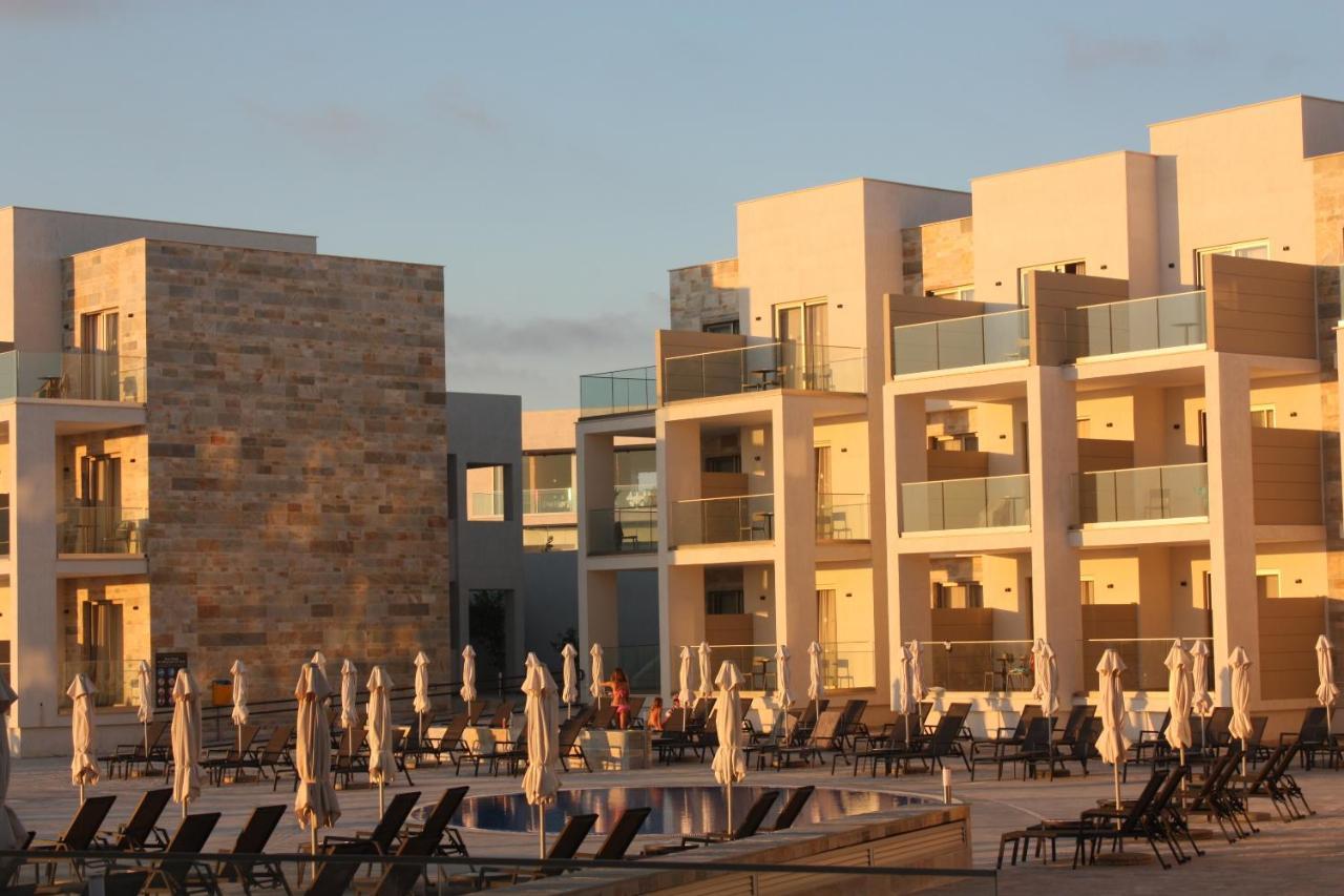 Gold Lagoon Kosher - By Amphora & Paphos